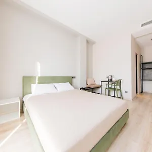 4* فندق Doors