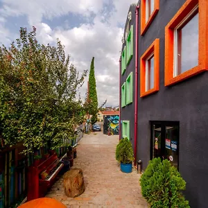 3* Otel Tato & Coworking Space